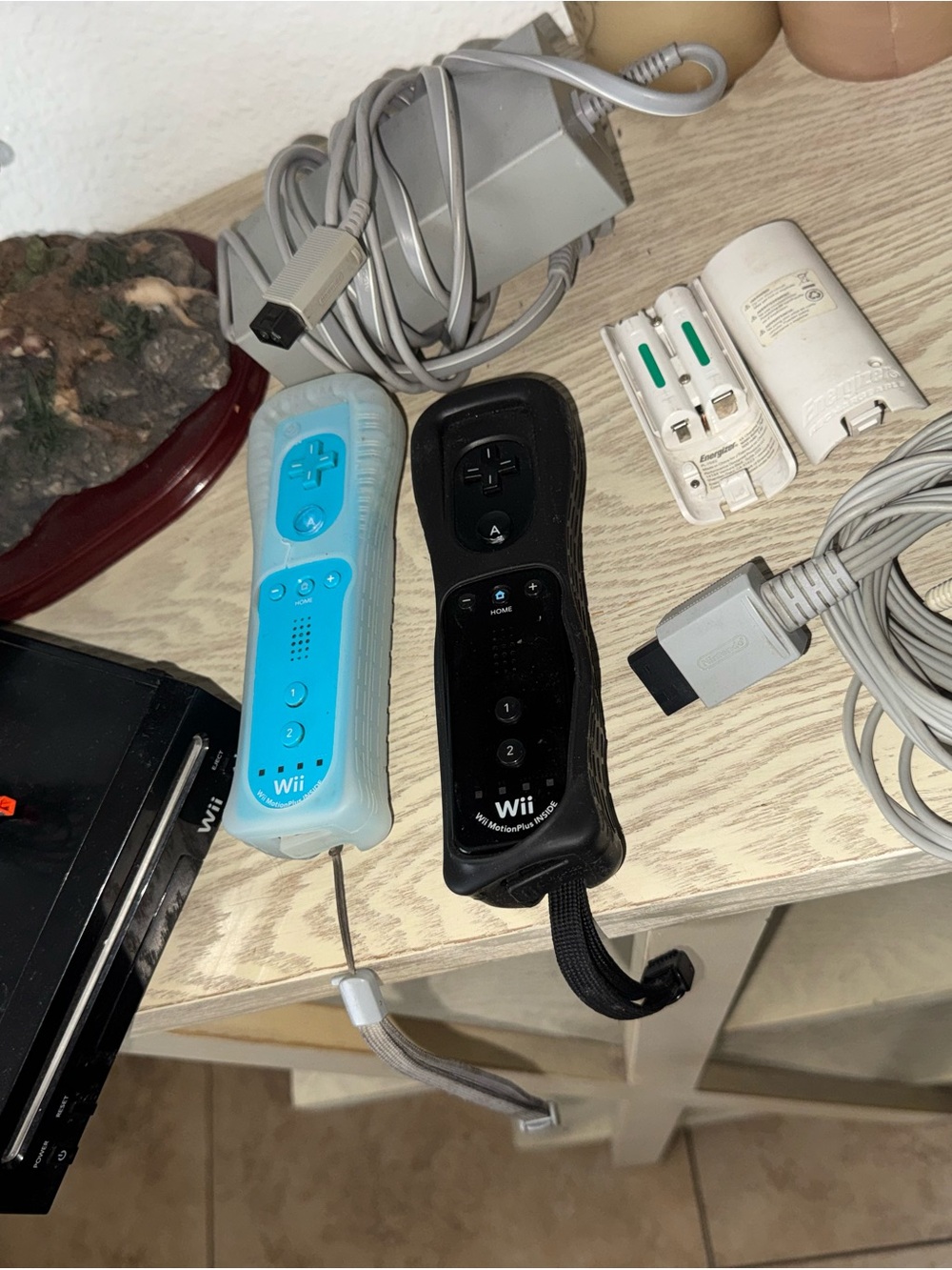 WII Console - Picture 2 of 3